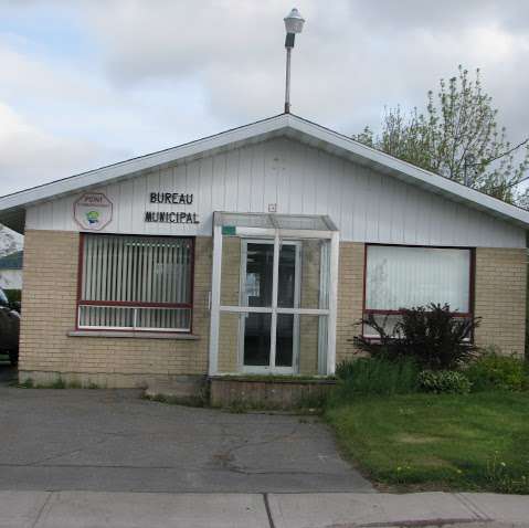 Bureau municipal de Sainte-Cecile-De-Levard